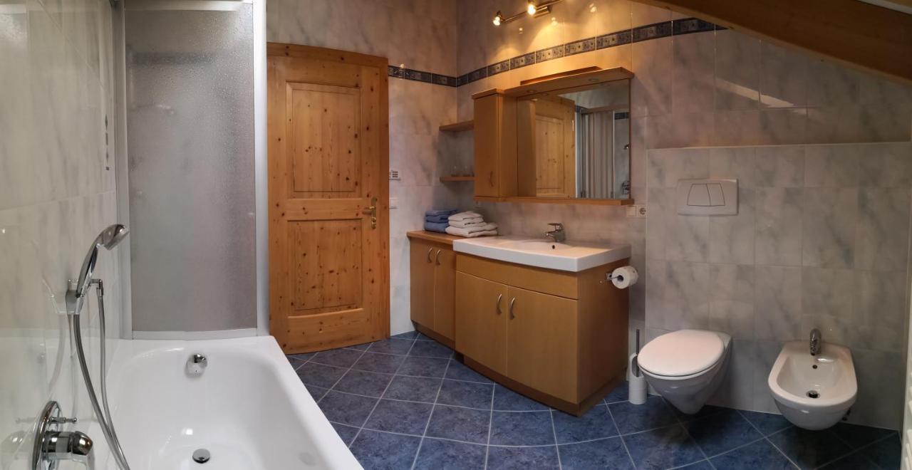Weingut Eberlehof Apartment Bolzano Bagian luar foto