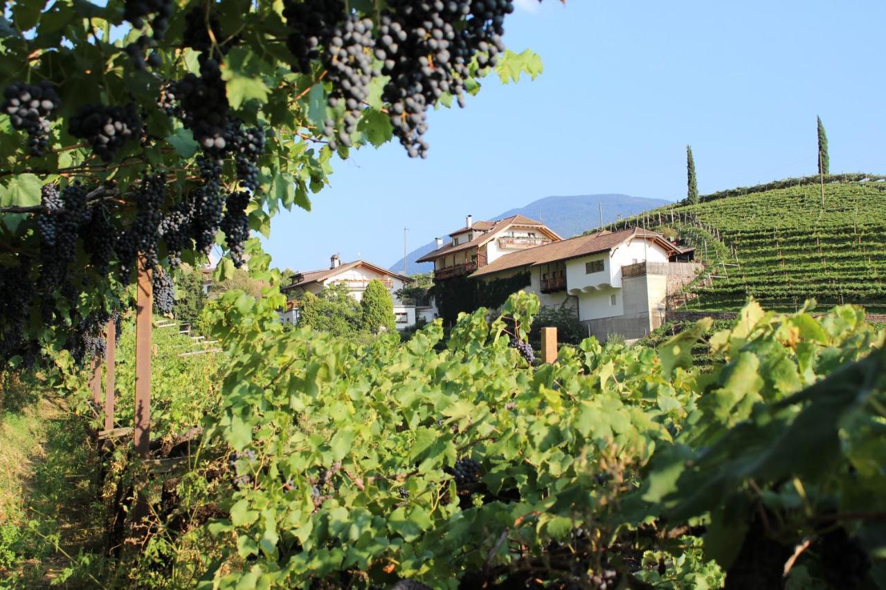 Weingut Eberlehof Apartment Bolzano Bagian luar foto
